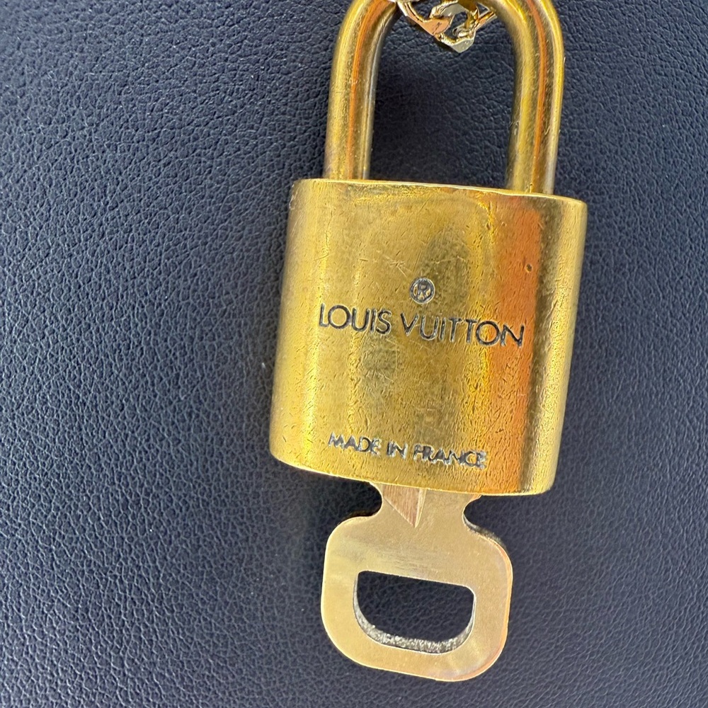 Authentic LV Louis Vuitton Padlock Key #305 w Chain Necklace Pre-Loved Designer - Picture 6 of 9